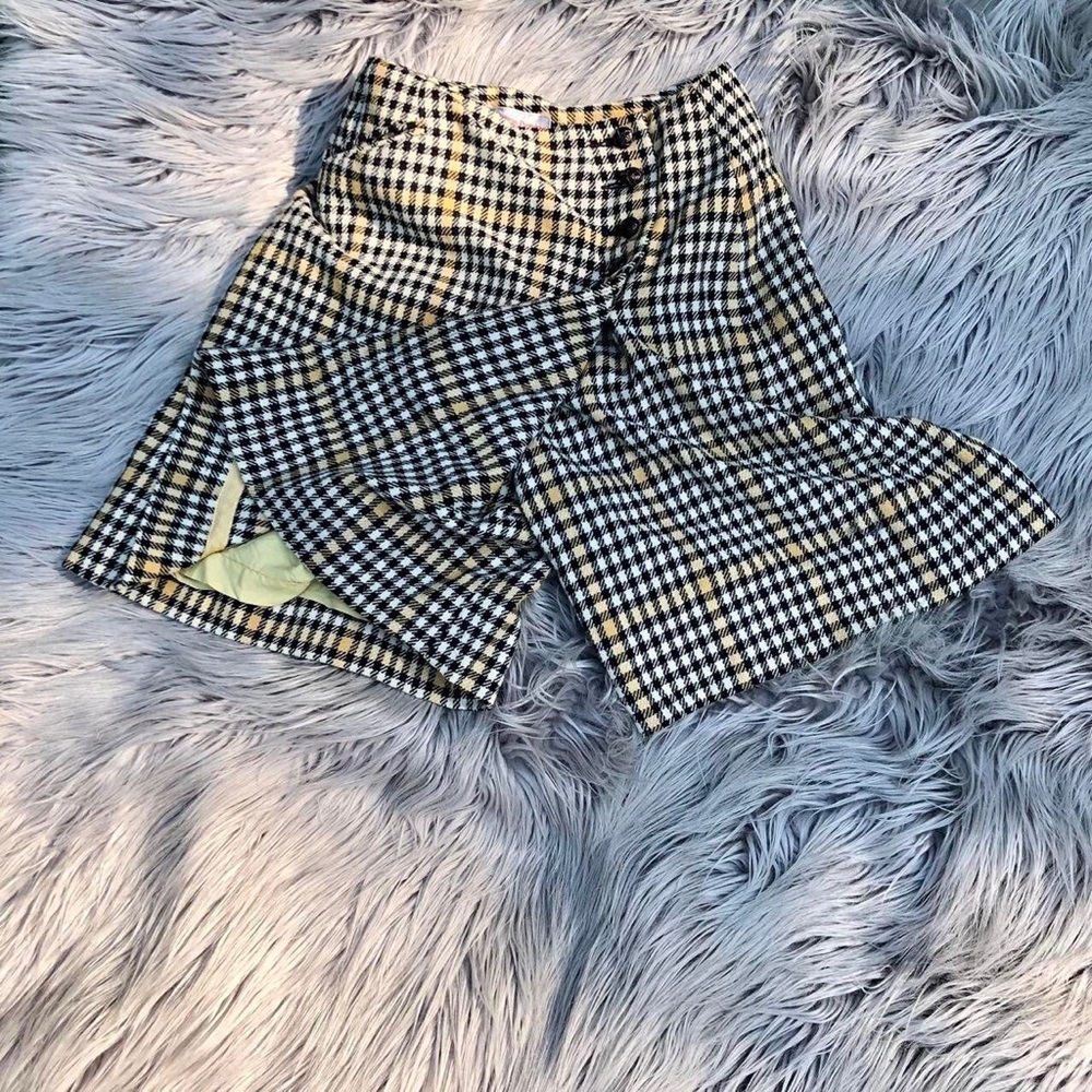 True Vintage Early 1960s Evan-Picone High-Waist Wool Skort with Buttons, Size 8 - Picture 4 of 8